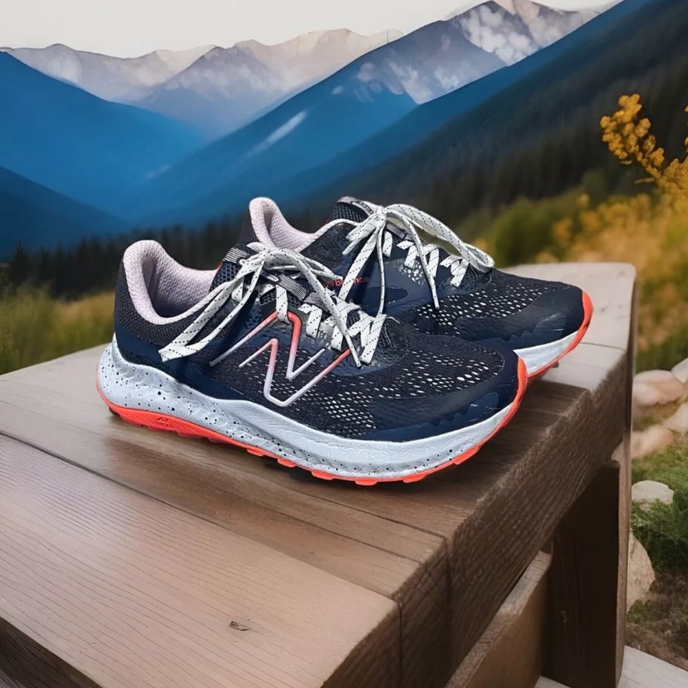 New Balance Women's Athletic Shoes - Navy and Red